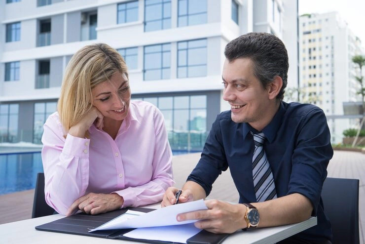 Access to a Wide Network of Lenders